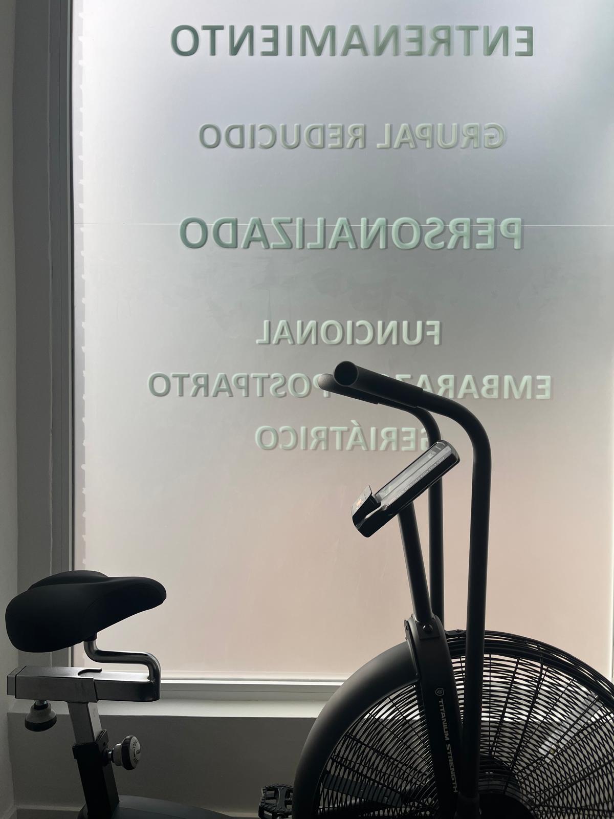 Air bike para entrenamiento funcional en FisioActif Murcia